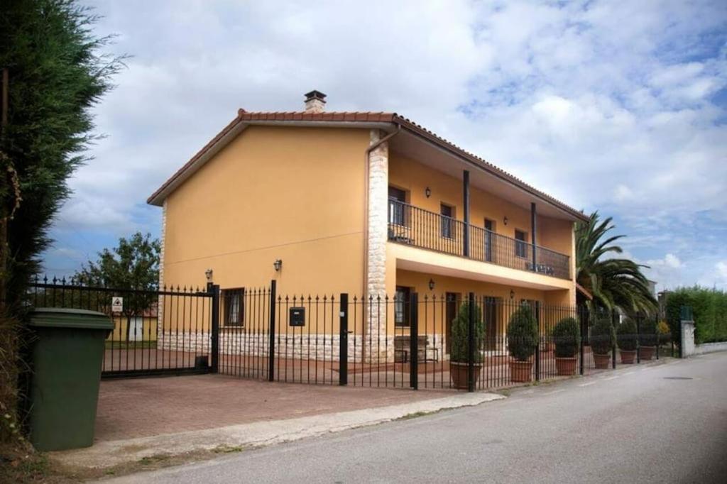 Villa Paula Avilés Eksteriør bilde